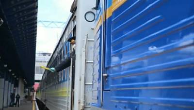 Успейте купить билеты: "Укрзализныця" запускает новый поезд и готовит сюрприз для пассажиров