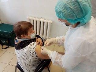 В Вешкаймском районе вакцинировали от коронавируса более 1,5 тысячи человек