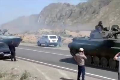 Таджикистан объявил о прекращении огня на границе с Киргизией