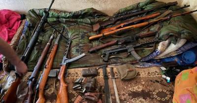 Гранаты, пулеметы и винтовки: в Одессе у криминальных авторитетов изъяли оружие