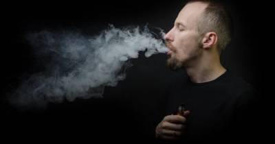 Курильщикам в Великобритании будут раздавать е-сигареты в отделениях экстренной помощи