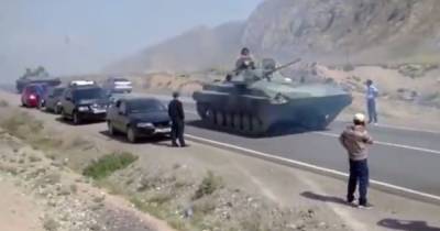 Конец "войне": Кыргызстан и Таджикистан договорились об отводе войск