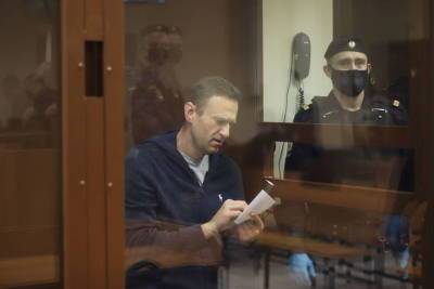 Прокуратура заявила, что Навальный оскорбил все военное поколение
