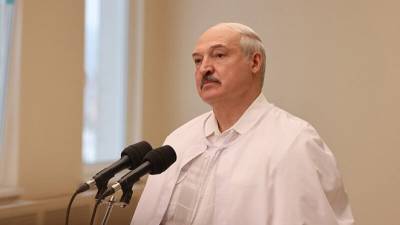 Эксперты объяснили, кому могло быть выгодно свержение Лукашенко