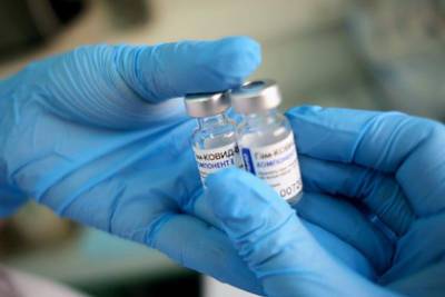 Вирусолог оценил защиту российских вакцин от индийского штамма коронавируса