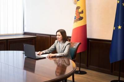 «Майя-Баба и семьдесят разбойников»: президент Молдавии пообщалась с дипломатами