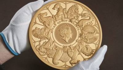 Елизавета Іі II (Ii) - Елизавета Іі - Британский королевский монетный двор изготовил самую большую в истории золотую монету. Ее вес - 10 килограммов - unn.com.ua - Киев - Англия