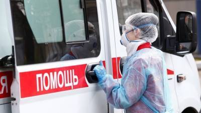 Показатели смертности с COVID-19 в России сократились в феврале