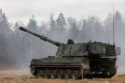Эстонские артиллеристы провели первые стрельбы из самоходных гаубиц «Гром»