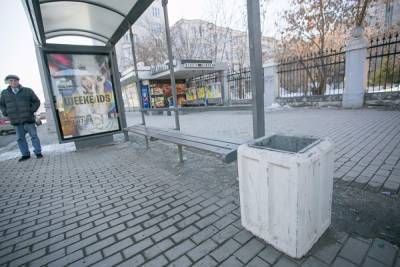 В Екатеринбурге на остановке найдено тело полковника в отставке