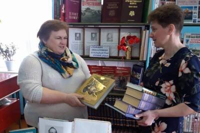 Депутат Тамбовской облдумы подарила книги детской библиотеке