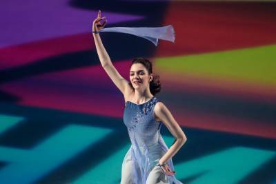 Медведева перешила платье, чтобы выступить на шоу Тутберидзе