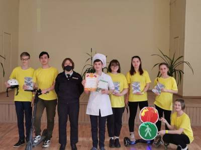 Школьники из Глазова победили в республиканском конкурсе театрализованных представлений по ПДД