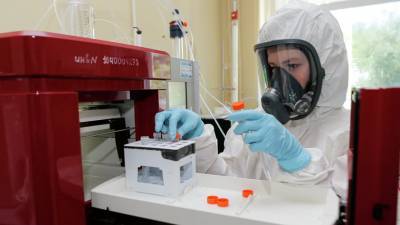 В России начали испытания вакцины от COVID-19 в виде капель для носа
