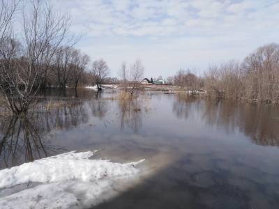 В Ульяновском районе под водой оказался мост через Свиягу