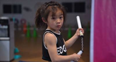 Тренеру по пояс, а уже такая крутая: семилетняя китаянка мастерски владеет кунг-фу