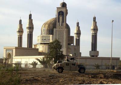 Почему минареты мечети Умм-аль-Кура похожи на автоматы Калашникова