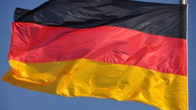 Йенс Шпана - Сын экс-канцлера Германии подал в суд на главу Минздрава - piter.tv - Германия