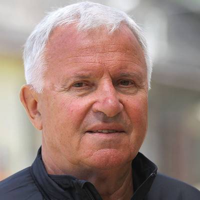 Заслуженный тренер России по легкой атлетике Евгений Загорулько умер в возрасте 78 лет