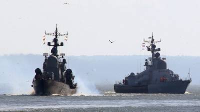 Российские корабли провели учения в Японском море