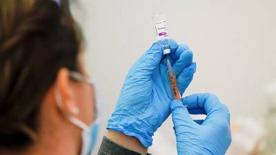 Семеро британцев умерли от тромбов после прививки AstraZeneca