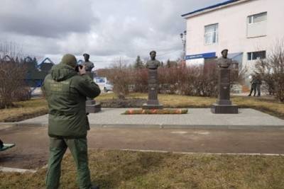 Сведения об осквернении памятника героям 6-й роты в Острове проверят следователи