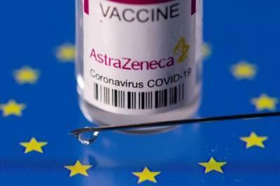 В Британии семь человек, привитых AstraZeneca, умерли из-за тромбоза