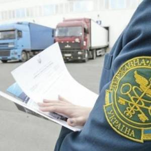 В Украине отстранили более 100 работников таможни