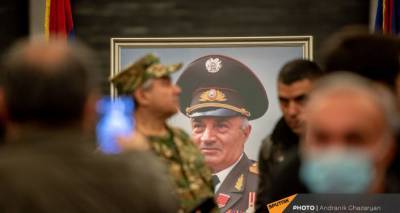 Командоса уважали все: как в Армении простились с легендарным генералом