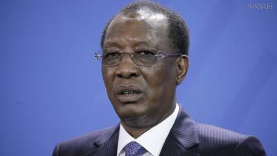 Президента Чада просят больше не избираться — хочет на шестой срок