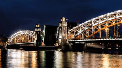 Петербургские мосты начнут регулярно разводить с 10 апреля