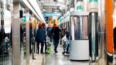 На "зеленой ветке" метро поезда вновь ходят в штатном режиме