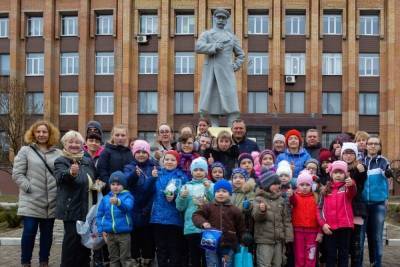 Мэр Донецка и жители Буденновского района посадили 1000 саженцев