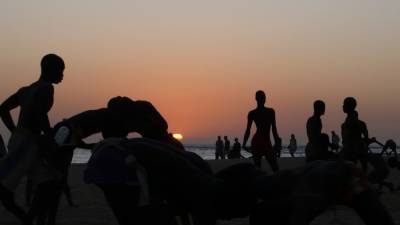 Власти Сенегала сняли запрет на проведение турнира по борьбе лаамб