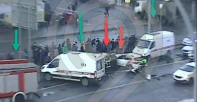 В Москве такси столкнулось с машиной каршеринга, погибло два человека