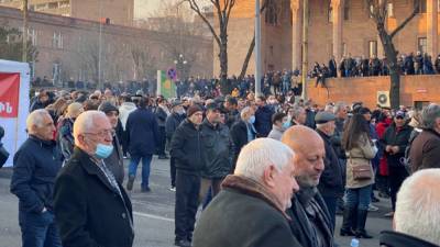 Оппозиция восстановила движение по улице Демирчяна в Ереване