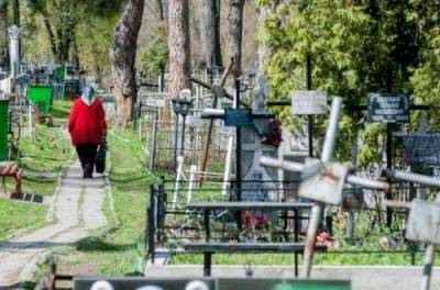 На Харьковщине в морге перепутали тела покойников: подмену обнаружили на кладбище. ВИДЕО