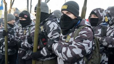 Украинские радикалы устроили акцию у консульства России в Одессе