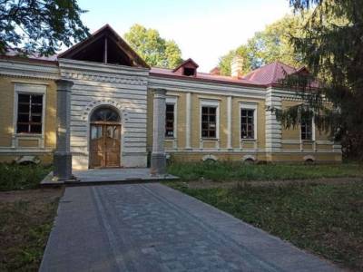Усадьба, где козачковал Шевченко, стоит без крыши