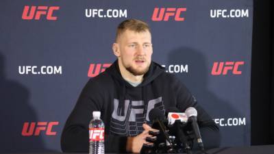 СМИ: Александр Волков может сразиться с Сирилом Ганом на турнире UFC