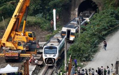 В железнодорожной катастрофе на Тайване погибли иностранцы