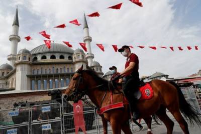 Российские туристы рассказали, как Турция готовится к полному локдауну