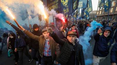 "Вспомните Холокост!": марш бандеровцев добавил Киеву международных проблем