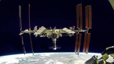 Космонавты МКС перекрыли отсек российского модуля с утечкой воздуха