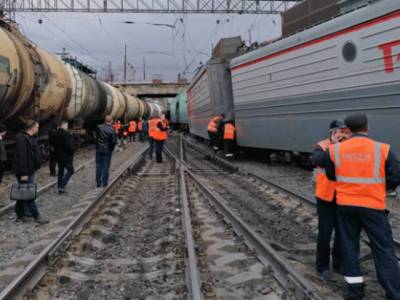 В Челябинской области сошел с рельсов грузовой поезд с зерном