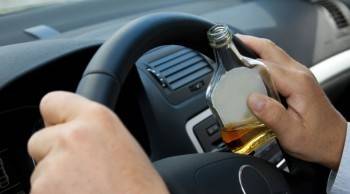 Среди кандидатов в водители поищут алкоголиков и наркоманов