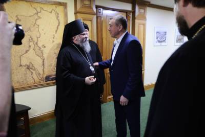 Валерий Лимаренко поздравил архиепископа Никанора с назначением на Сахалин