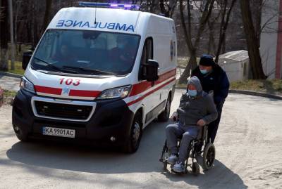 Жертвами коронавируса в Украине стало более 44 тысяч человек
