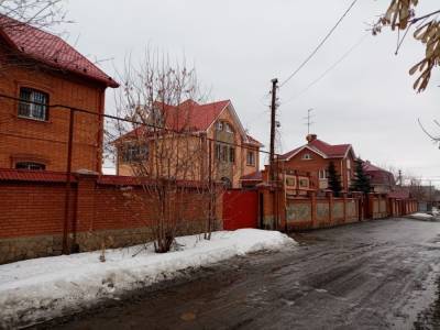 Мэрия Екатеринбурга обещала учесть мнение жителей Уралмаша, борющихся за частные дома