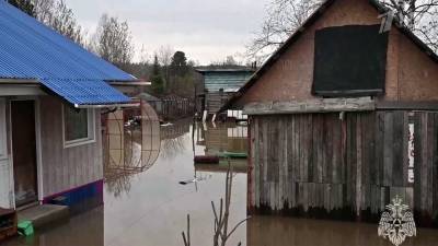 В российских регионах ситуация с паводками становится все сложнее